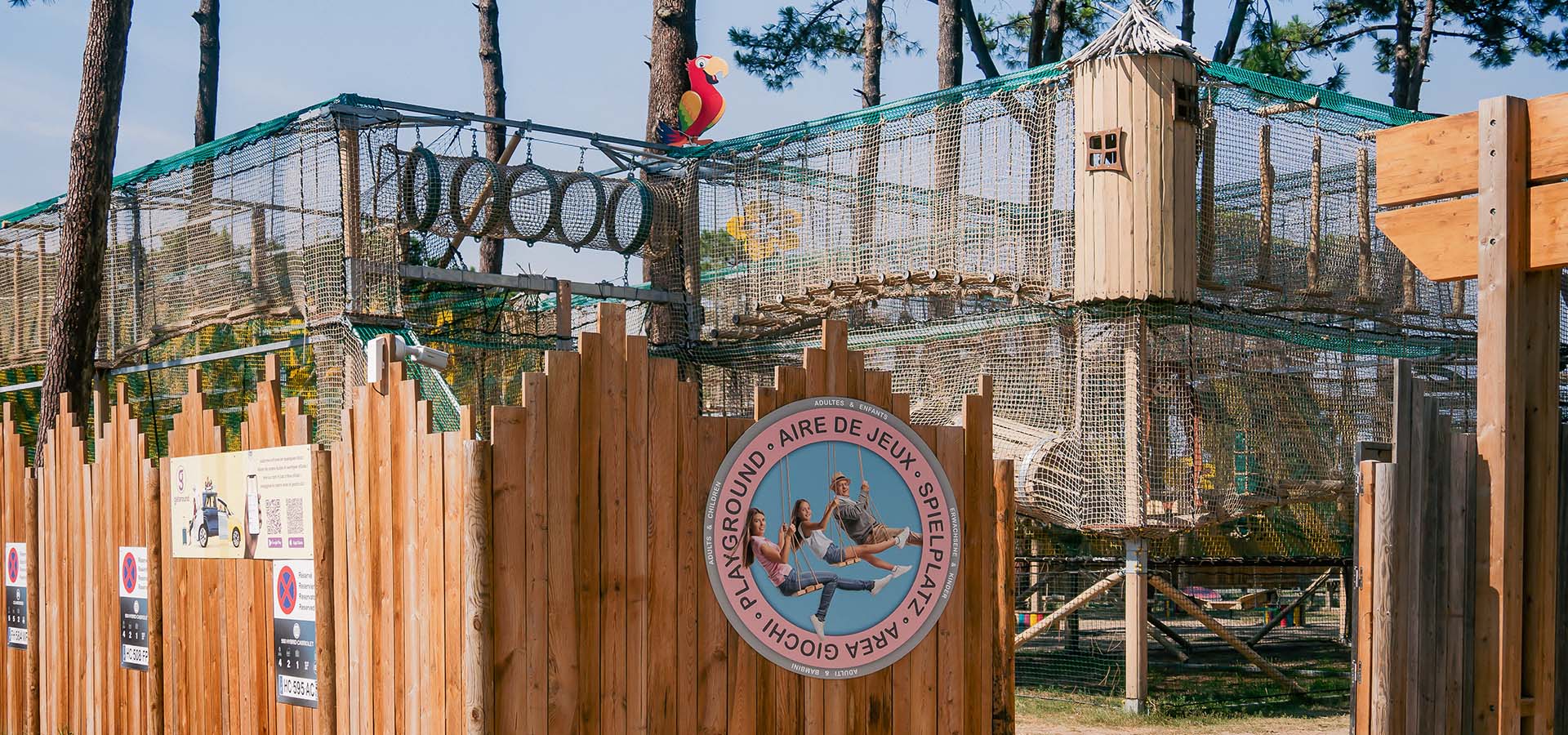 Camping san damiano aire de jeux entree deuxieme etage